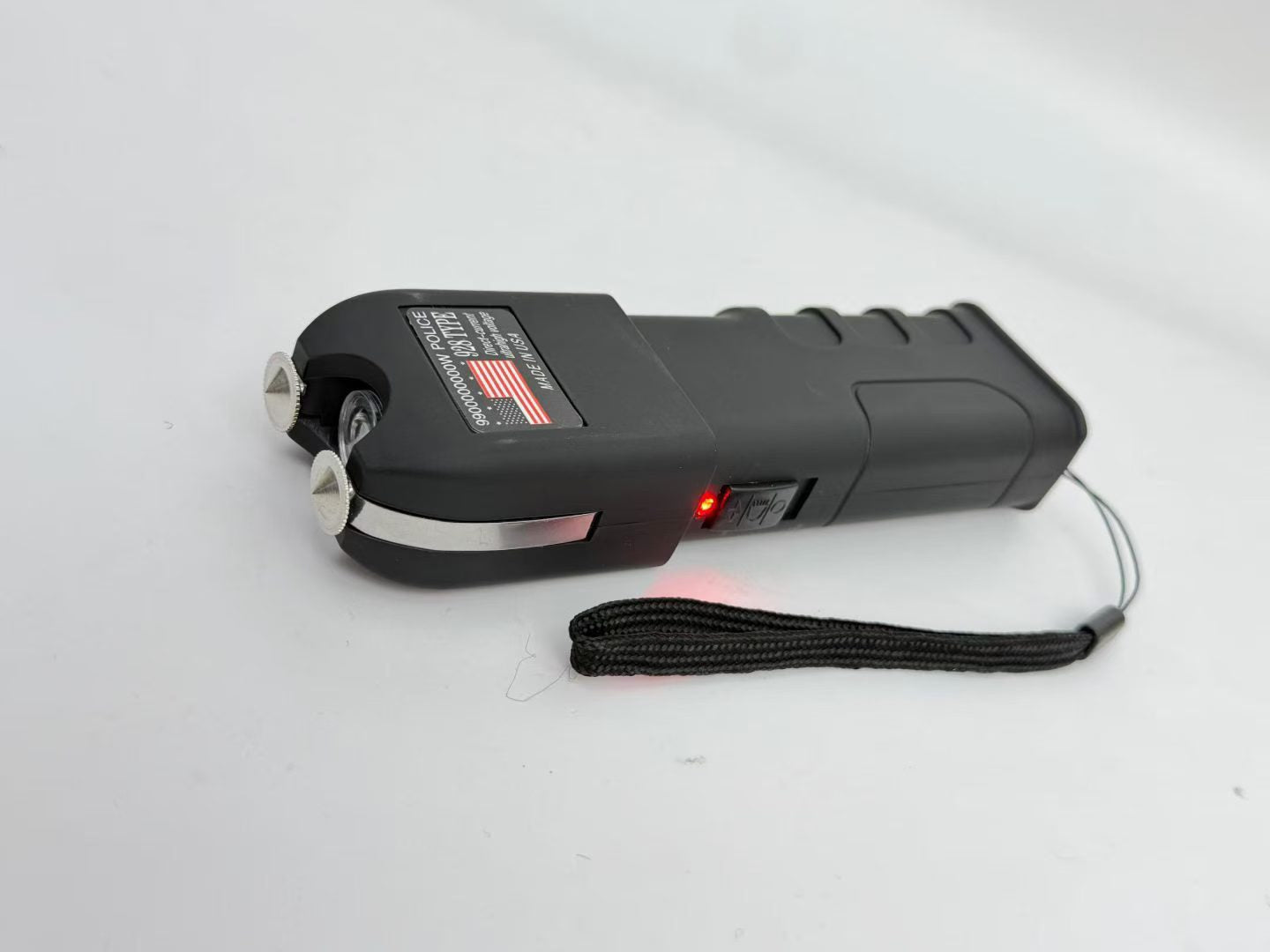 US928 High-energy flashlight